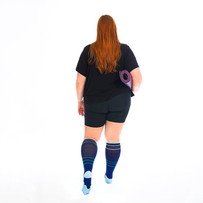 Marathon Wide - Calf, Navy Blue Lines - PRO Compression